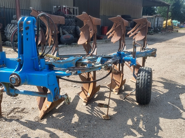 Chris Atkin & Son Ltd - Lemken DL 120V